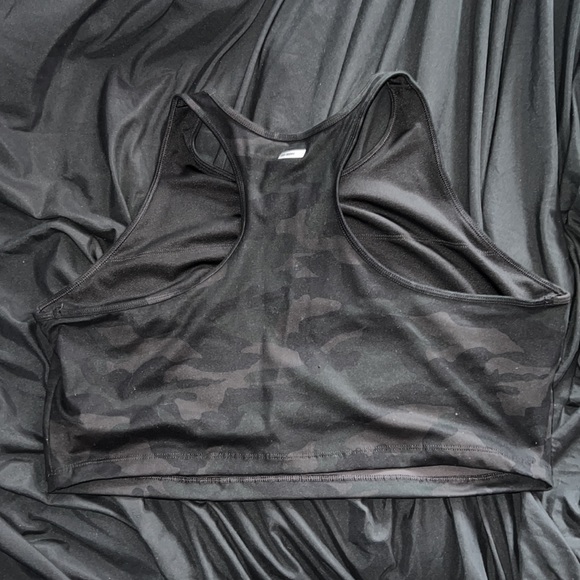 Black camo athletic works top. Cropped with built in sports bar - Picture 2 of 3